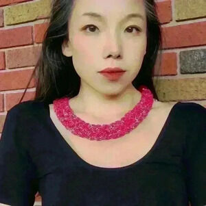 Vintage handmade seed beads necklace color red / Silver
